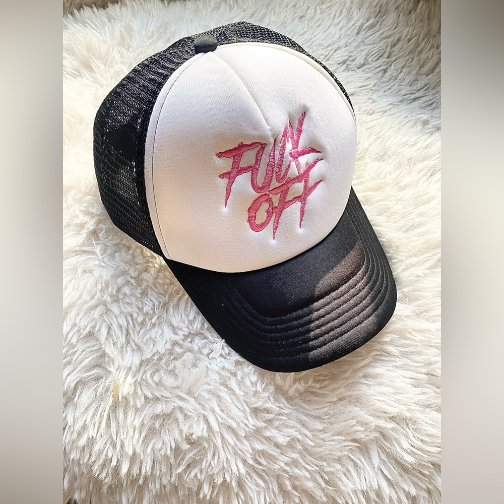🖕🏼 boohoo — black f*ck off trucker hat 🖕🏼